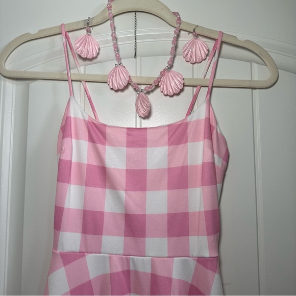 Beach Barbie Costume - Picture 2 of 5